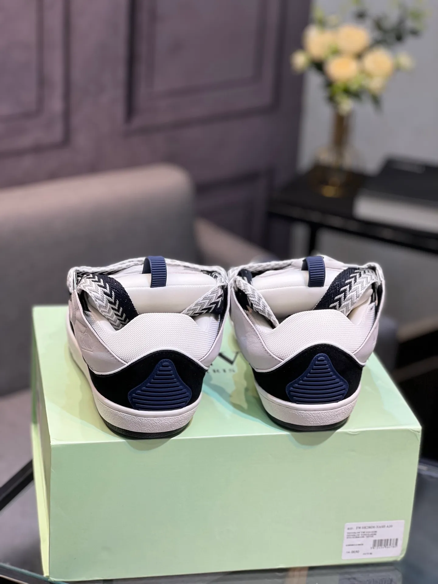 Men's men's shoes💰780 [LANVIN] Latest lace-up fashionable casual sneakers for couples High-quality CLAY couple series‼ ️ The latest trendy products of the season 🌈Many bloggers have planted grass and purchased the original open-mold customization. The upper and outsole are sewn with mark threads without edge sealing. Multiple material splicing combination design. Very versatile for fashionable and casual wear. Comfortable on the feet. Recommended for self-retention (upper cowhide + cow suede + breathable mesh) inner foot pad cowhide exclusive original open-mold clear logo rubber outsole ⚠️36-44 yards (45 custom-made)